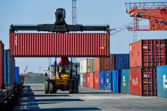 China-Mongolia land port sees robust growth in freight transport