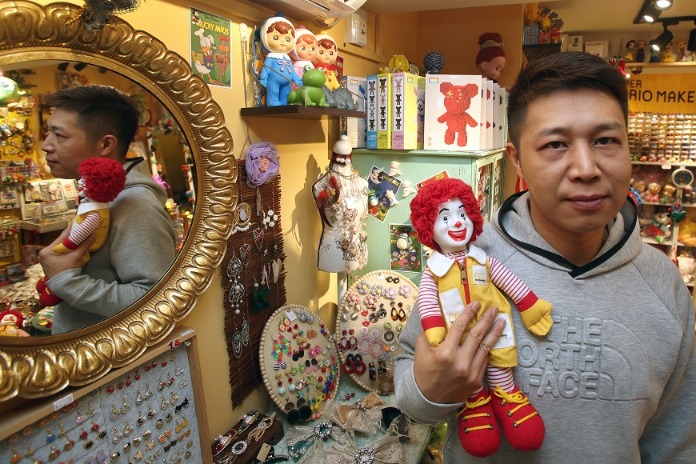 Guangzhou shopkeepers seek out eclectic nostalgia