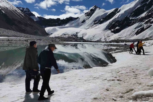 Tibet glacier site opens to the public