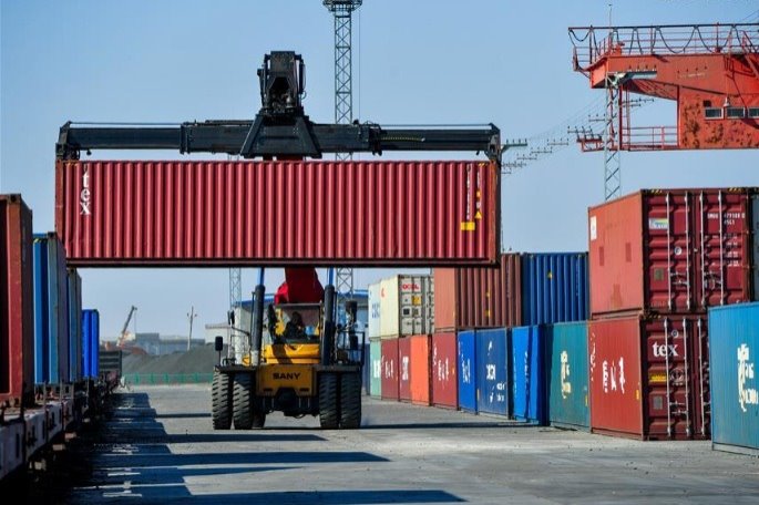 Chinese land port handles over 600 China-Europe freight trains in 2021