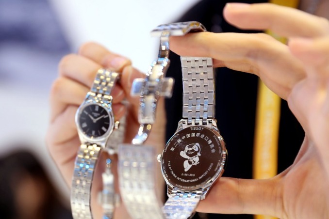 Pandemic-hit Swiss luxury watchmakers set sights on Chinese market