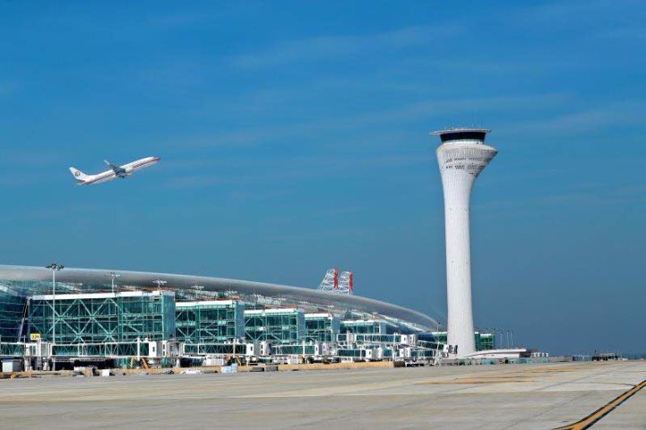 Wuhan airport opens record new air routes