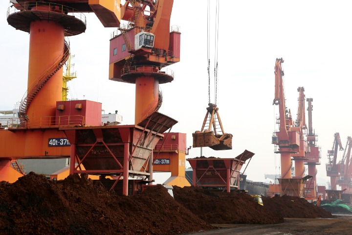 Tianjin Port posts surge in iron ore imports in 2020