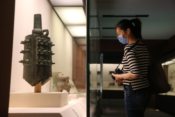 Visiting museums increasingly popular in China
