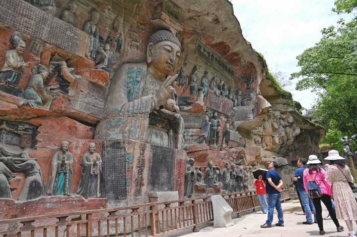 Rock carvings shine with everlasting beauty in Chongqing