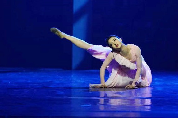 Dance drama debuts with banquet of Beijing life