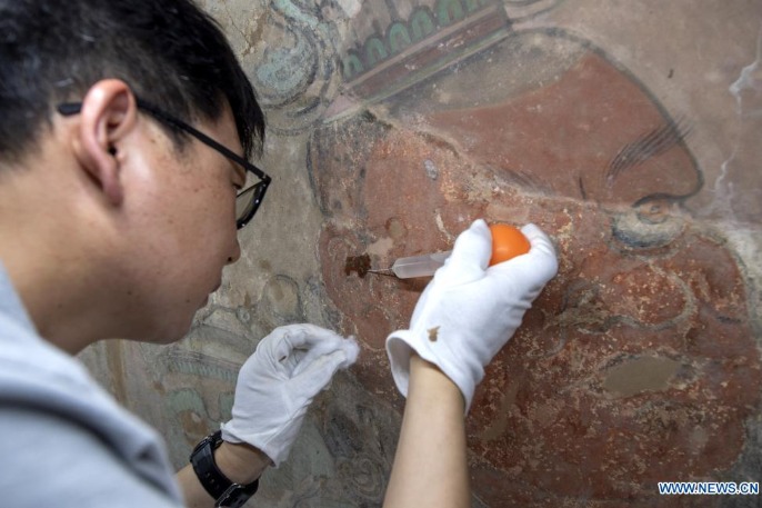 China's largest Taoist temple launches mural restoration