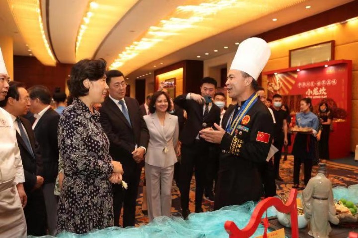 Festival promotes Sichuan cuisine worldwide