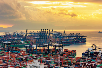 Key Shenzhen port resumes its operations