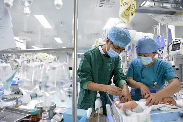 China to build quality, integrated medical system: health official