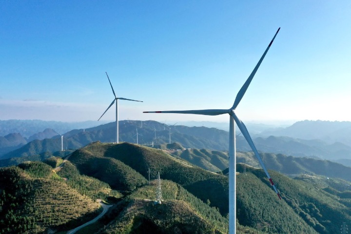 Clean energy accounts for half of China's installed capacity