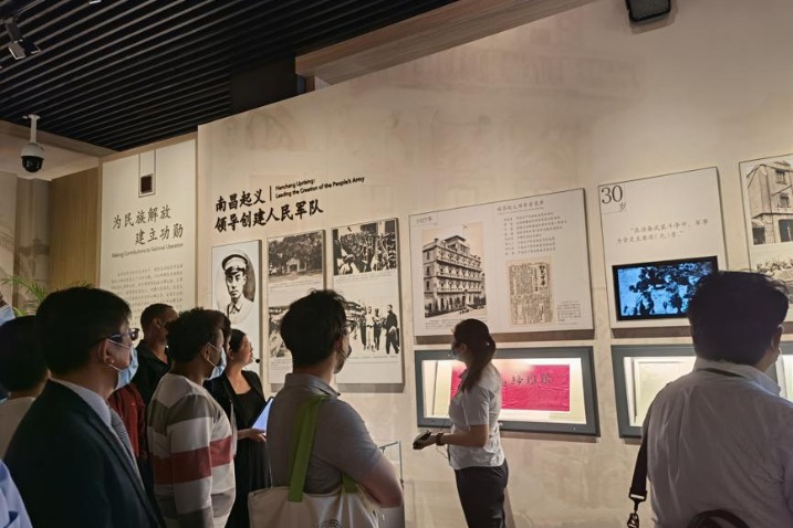Foreigners hail historical exhibits at Tianjin museums