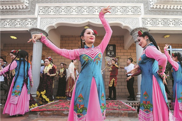 Southern Xinjiang a summer hit with tourists