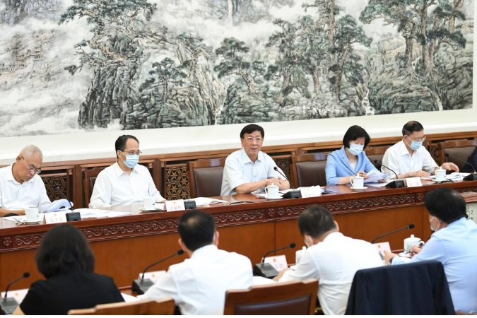 Chinese legislators inspect enforcement of Notarization Law