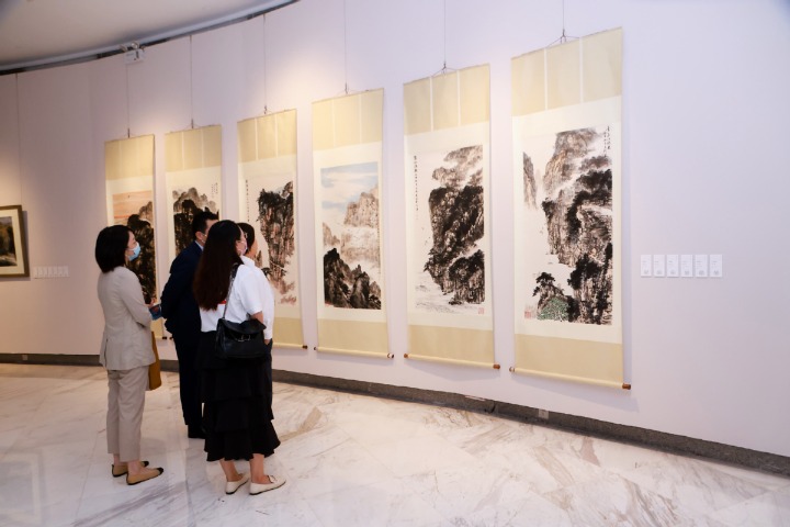 Exhibition in Shenzhen hails openness, diversity
