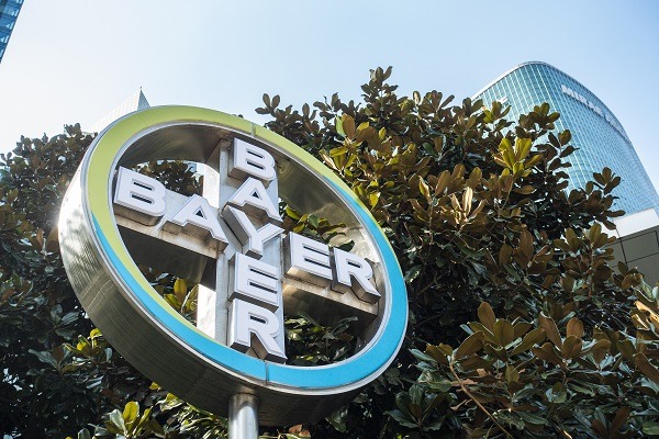 Bayer adjusts sales growth expectation