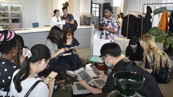Donghua University's summer fashion program receives positive feedback