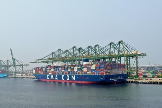 China's Tianjin Port reaches 10m TEUs in container throughput this year