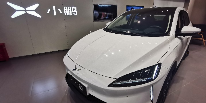 China's carmakers increasingly electric per S&P report