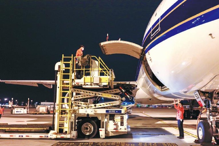 Guangzhou continues efforts to become airport logistics hub