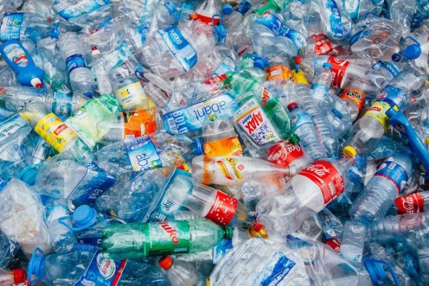 China unveils 5-year plan to control plastic pollution