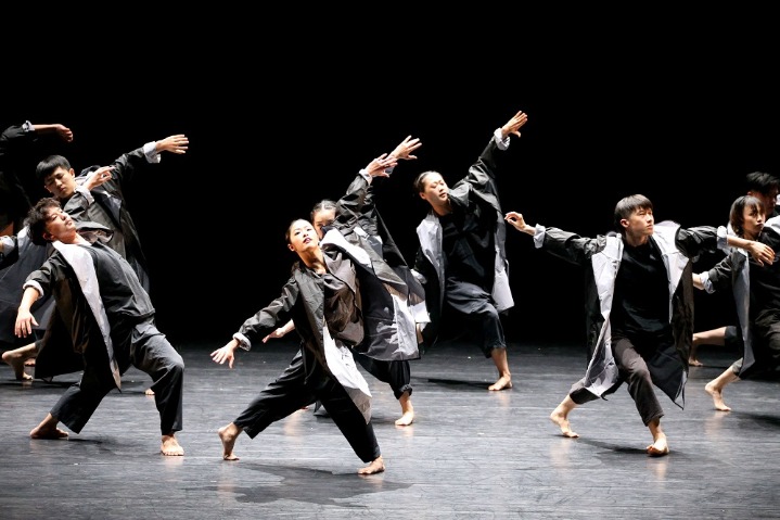 Modern art shines in dance drama week in Beijing