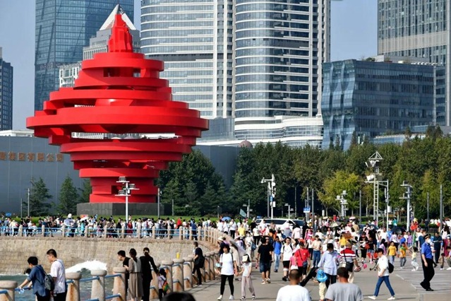 Tourism numbers in Qingdao soar during National Day holiday