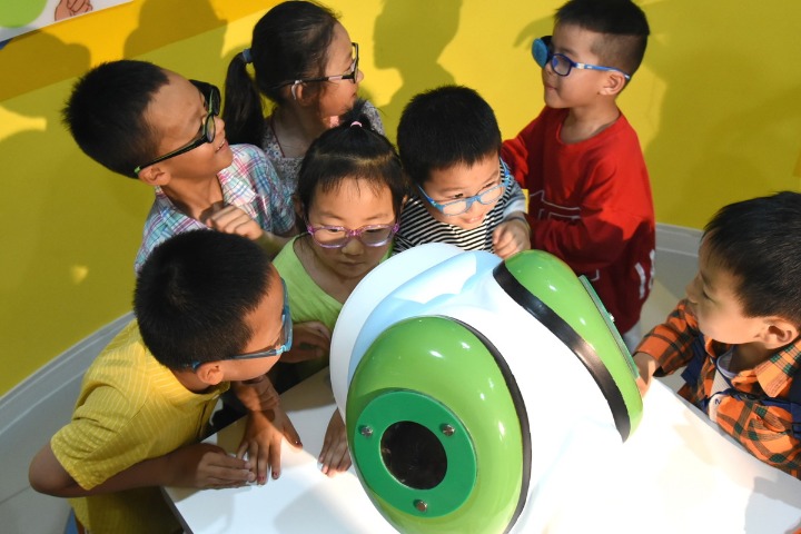Chinese health authority calls for further measures to monitor young students' eyesight