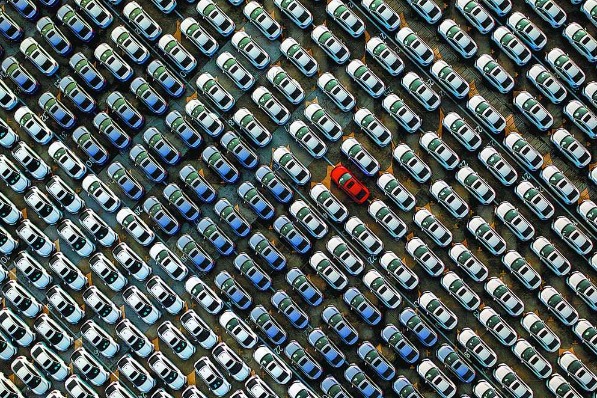 China's motor vehicle population reaches 390m