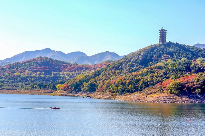Beijing offers a kaleidoscope of fall colors