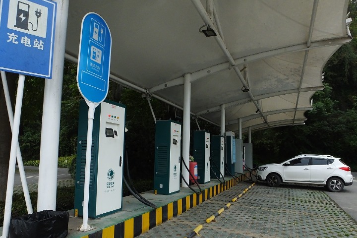 China builds world’s largest network of charging facilities for electric vehicles