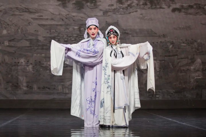Kunqu opera shed lights on literary classics