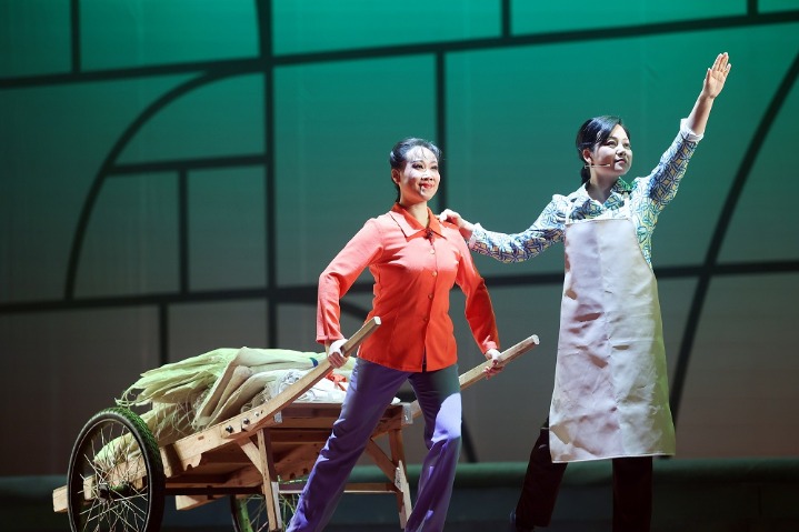 Modern Tongju Opera production debuts in E China’s Jiangsu