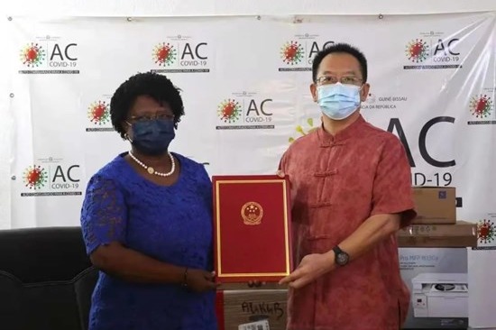 2nd shipment of COVID-19 vaccine donated by China arrives in Guinea-Bissau