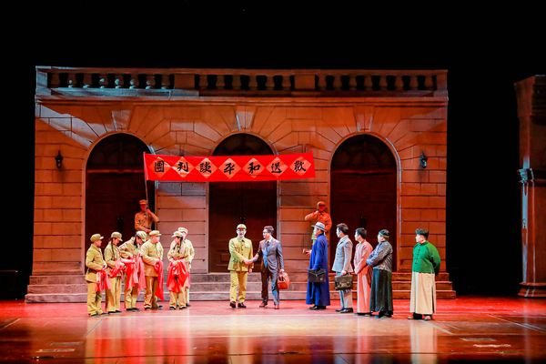 China Theatre Festival opens with historical drama