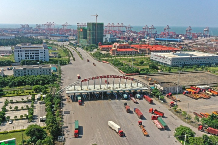 Comprehensive bonded zone in South China starts operations