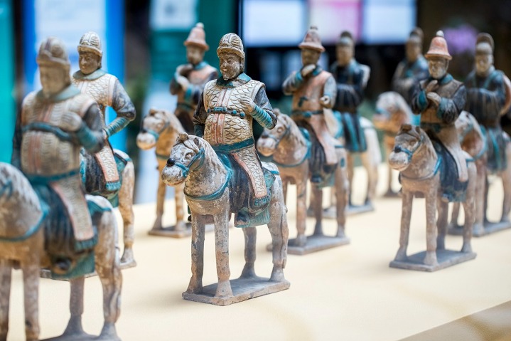 Donated pottery figurines on exhibit at Shanghai Museum