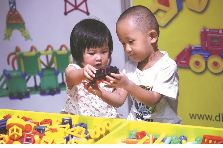 E-commerce revives China's "toy capital"