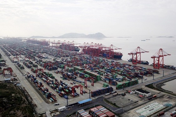 China's foreign trade up 22% in Jan-Nov