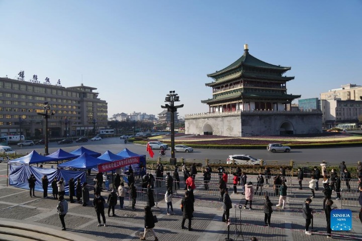 Xi'an imposes lockdown amid rising cases