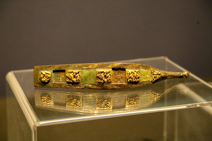 Gold and jade relics now on exhibit at Henan Museum