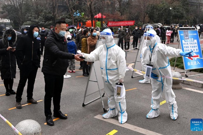 No 'turning point' yet in Xi'an virus fight