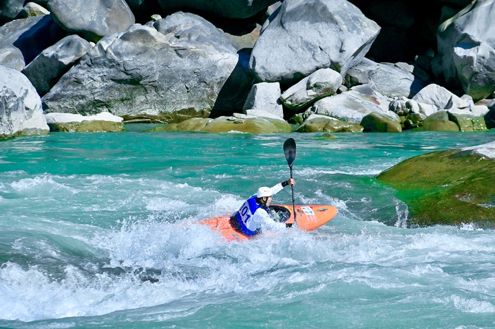 Nujiang River kayak open concludes in SW China