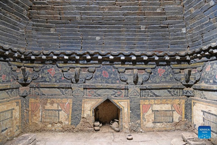 Ming Dynasty tomb chambers, murals unearthed in N China