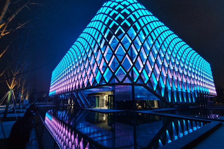 Shanghai Expo Culture Park opens night tour