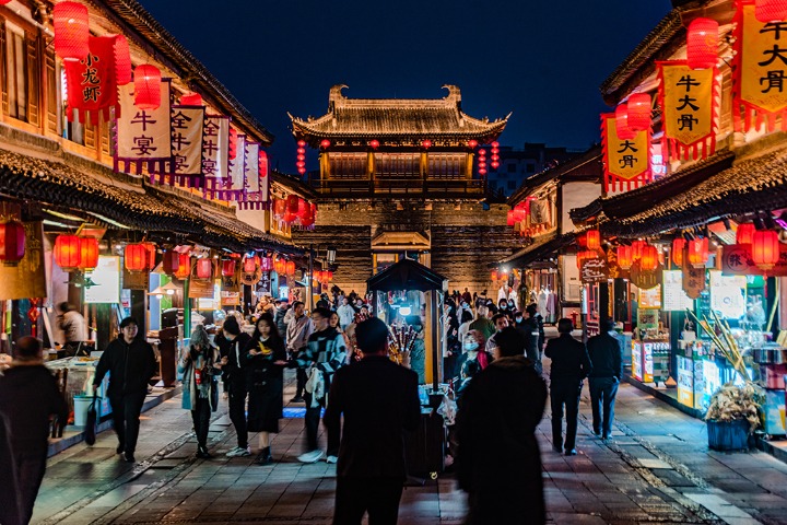 Night lights at Ganzhou tourist district