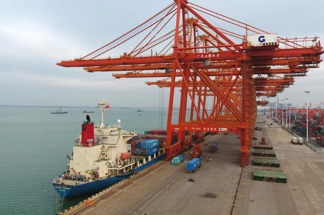 Land-sea freight service brings more goods to Chinese New Year market