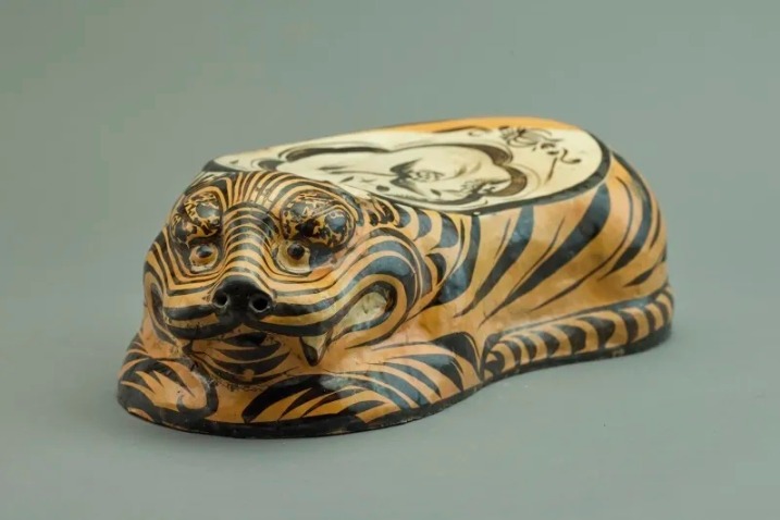 Shanghai Museum unleashes its tigers for the Chinese New Year