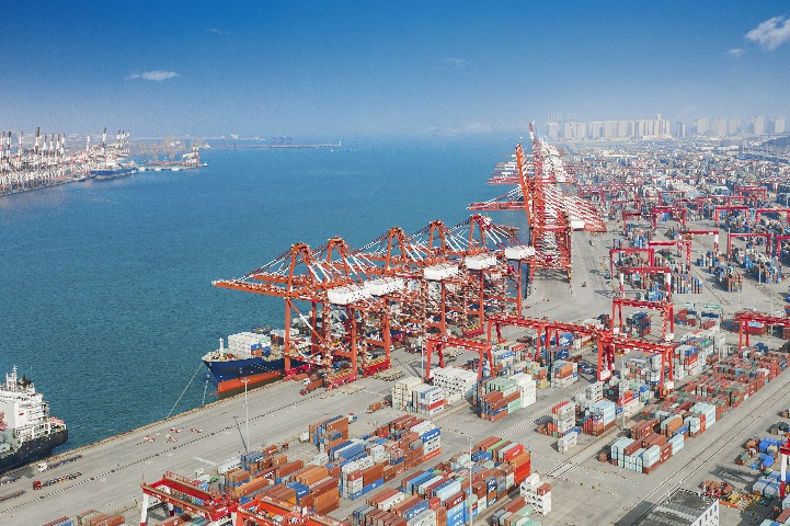 China's goods trade to hit 6 trln dollars