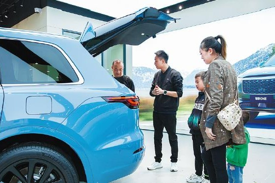 China's passenger car sales up 4.4% in 2021